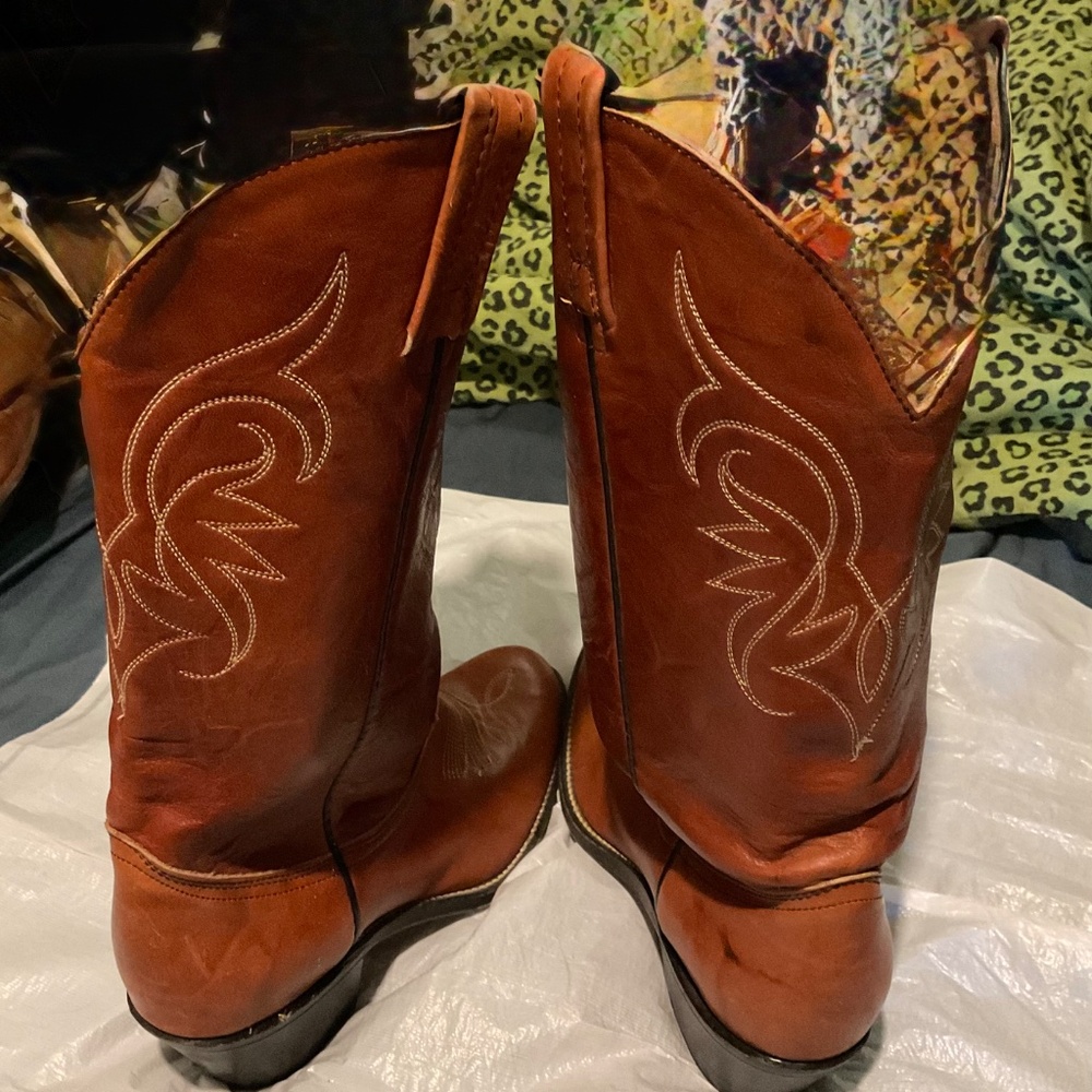 ‘MADE IN CANADA ‘’ COWBOY BOOTS UNISEX SALE - Picture 10 of 13